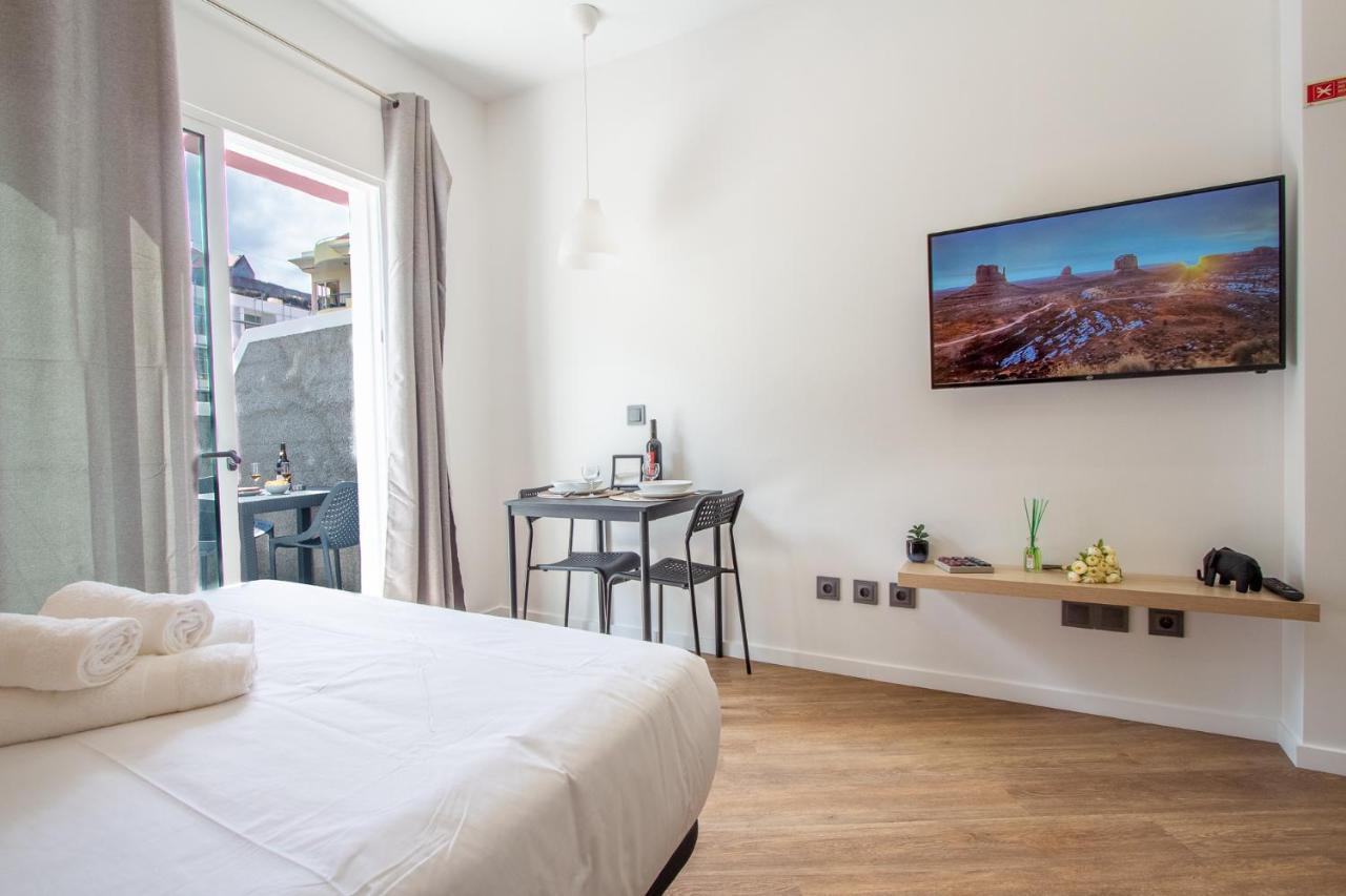 The Jolie - Apartments By The Ocean Porto Moniz Exteriör bild